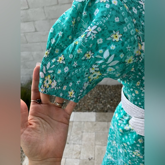 Retro smocked puff sleeve floral midi dress - Picture 7 of 7